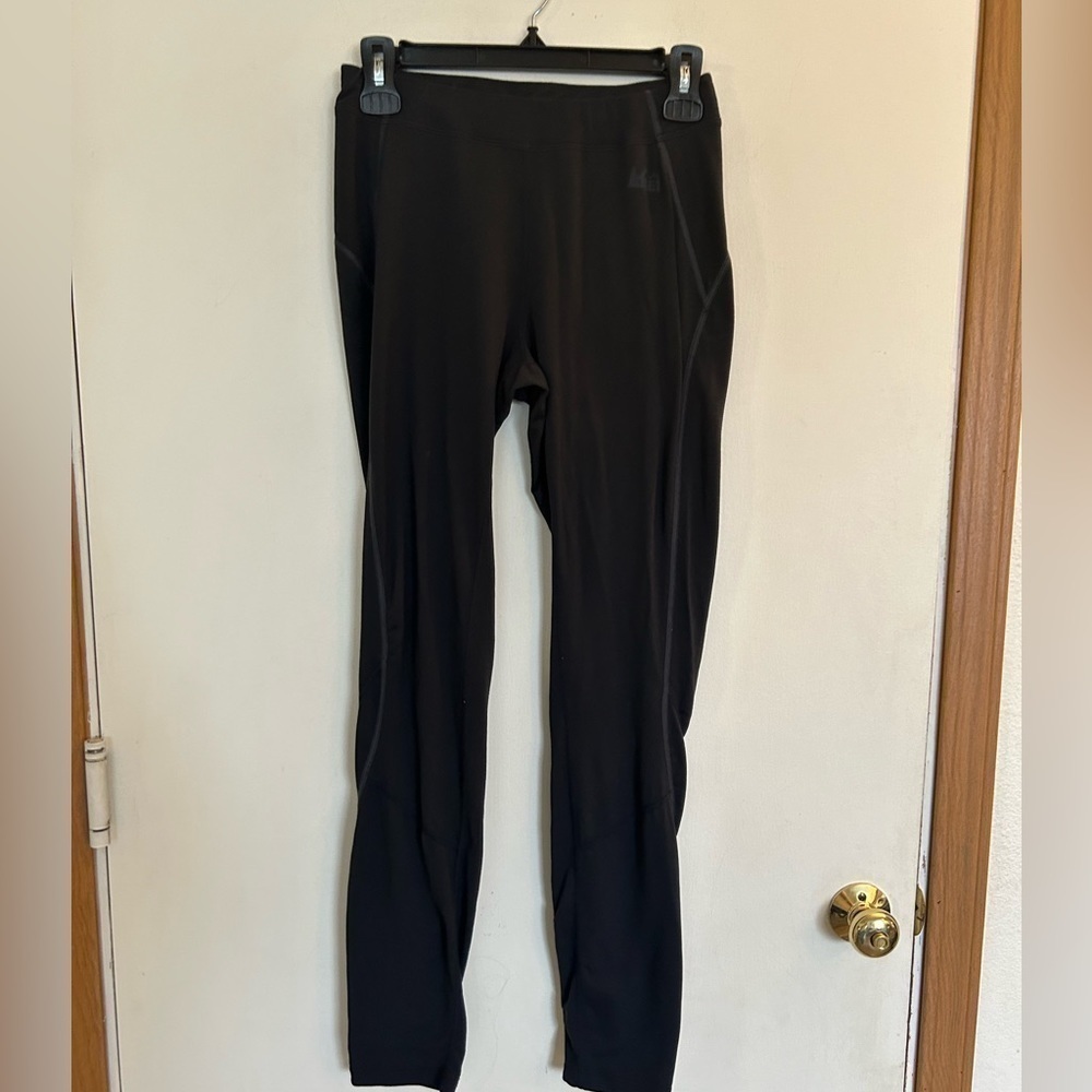 REI Small black leggings